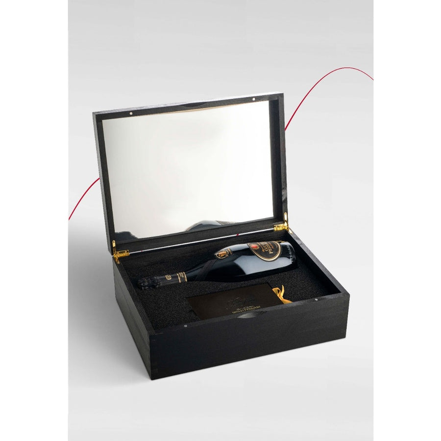 Giulio Ferrari DOC Riserva del Fondatore Extra Brut cofanetto legno - Lunelli