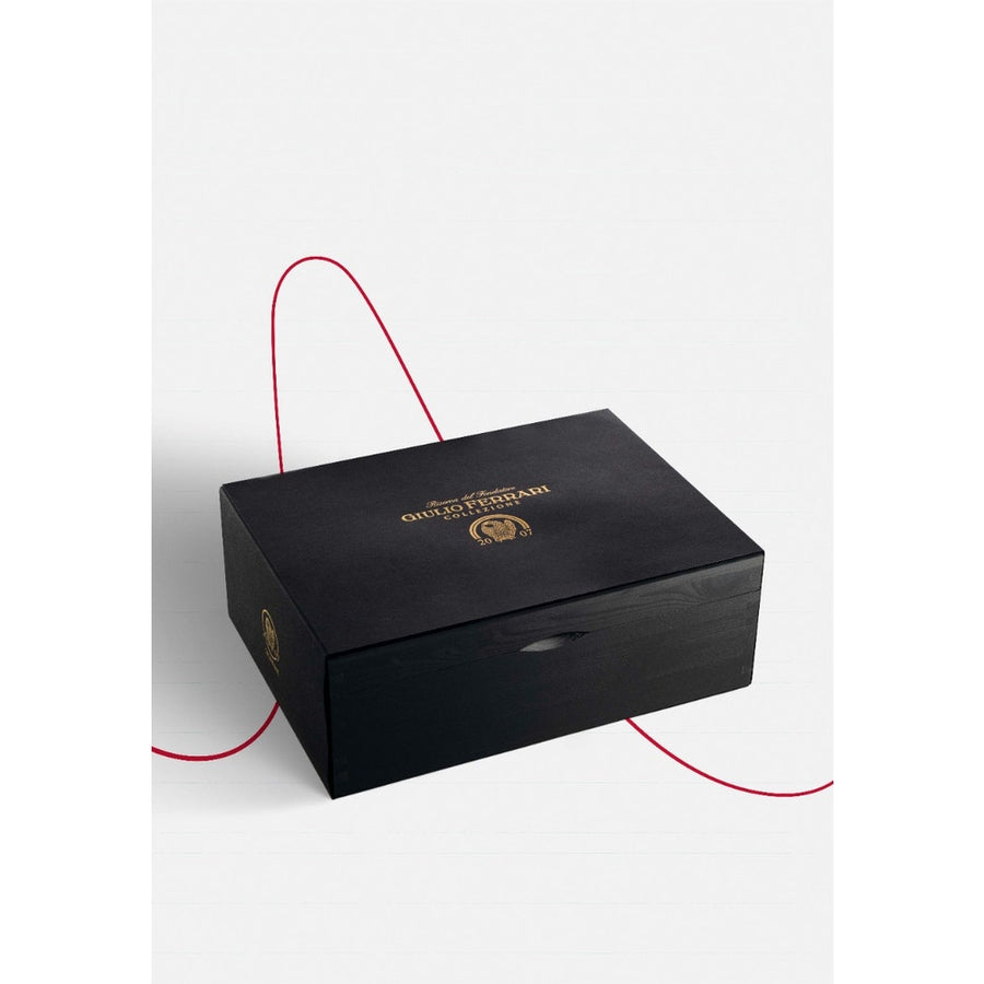 Giulio Ferrari DOC Riserva del Fondatore Extra Brut cofanetto legno - Lunelli